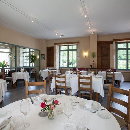 Hotel Le Lion D'Or Manzac-sur-Vern Esterno foto