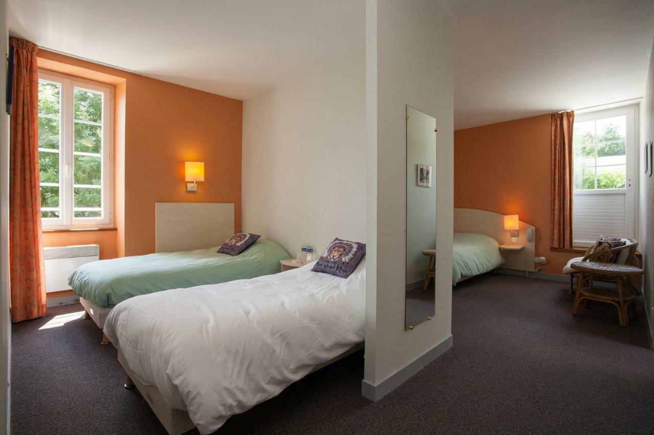 Hotel Le Lion D'Or Manzac-sur-Vern Esterno foto