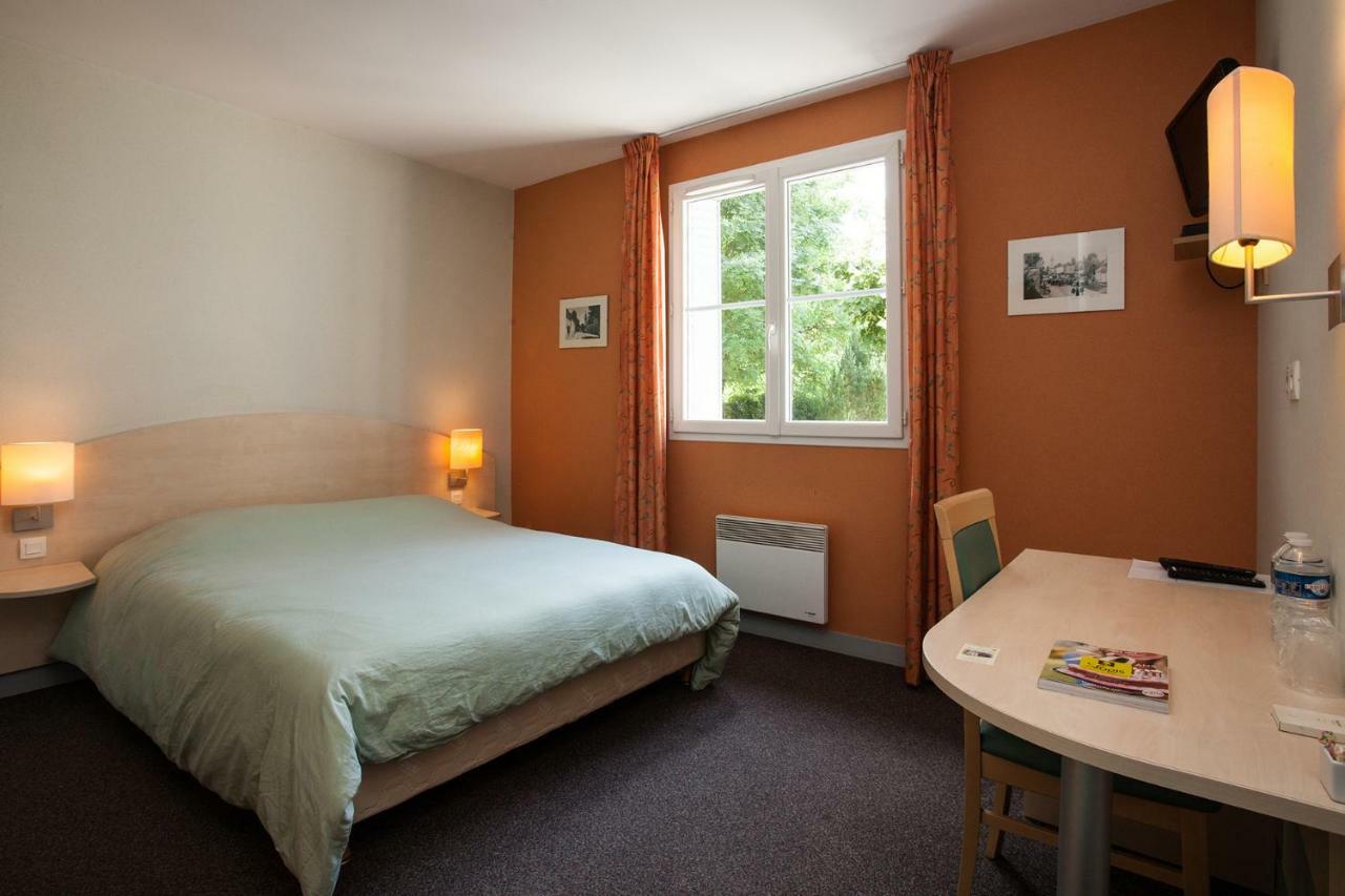 Hotel Le Lion D'Or Manzac-sur-Vern Esterno foto