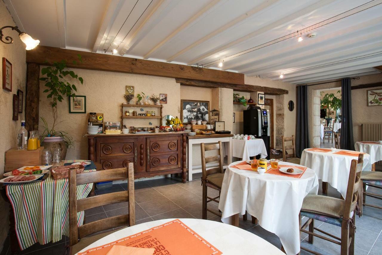 Hotel Le Lion D'Or Manzac-sur-Vern Esterno foto