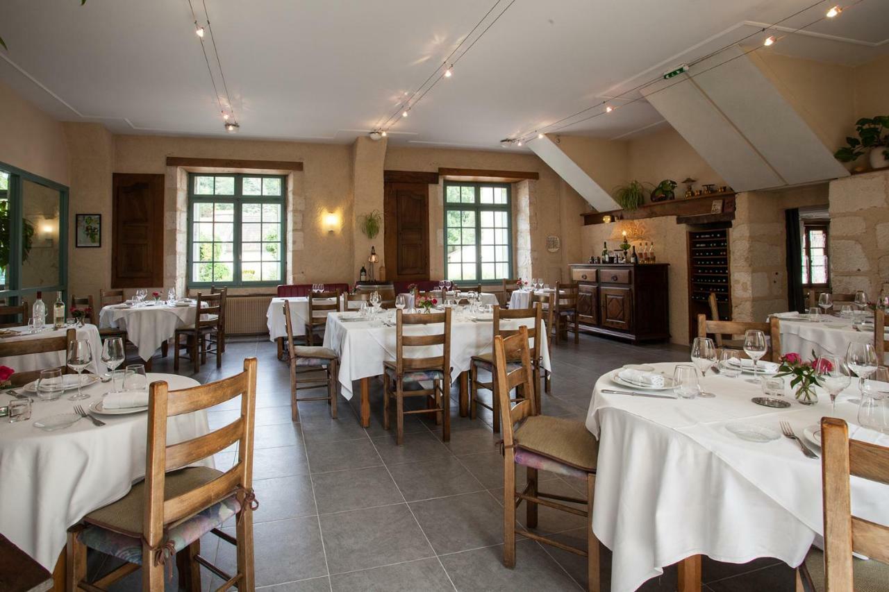 Hotel Le Lion D'Or Manzac-sur-Vern Esterno foto